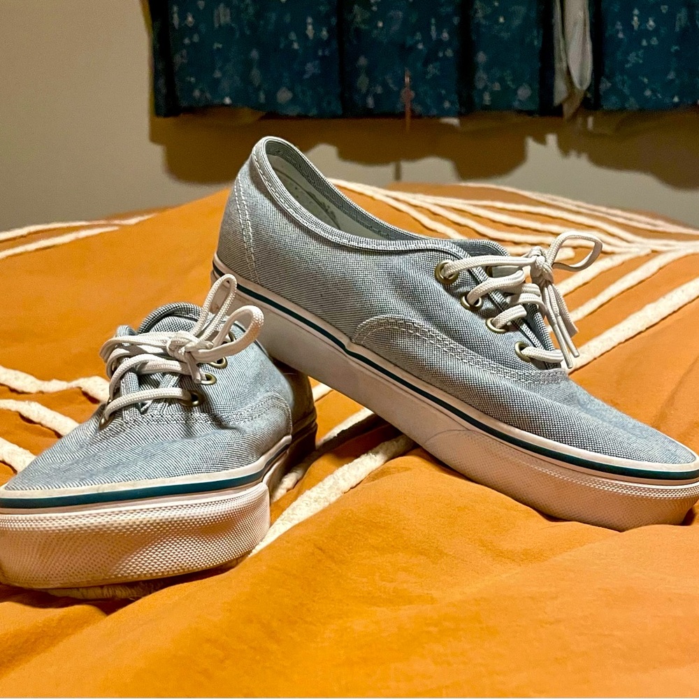 ❤️ Vans Authentic recycled plastic plimsolls in blue